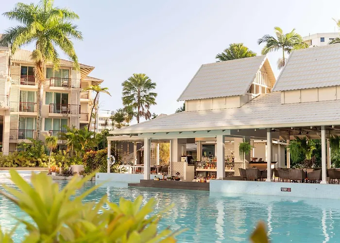 Novotel Cairns Oasis Resort